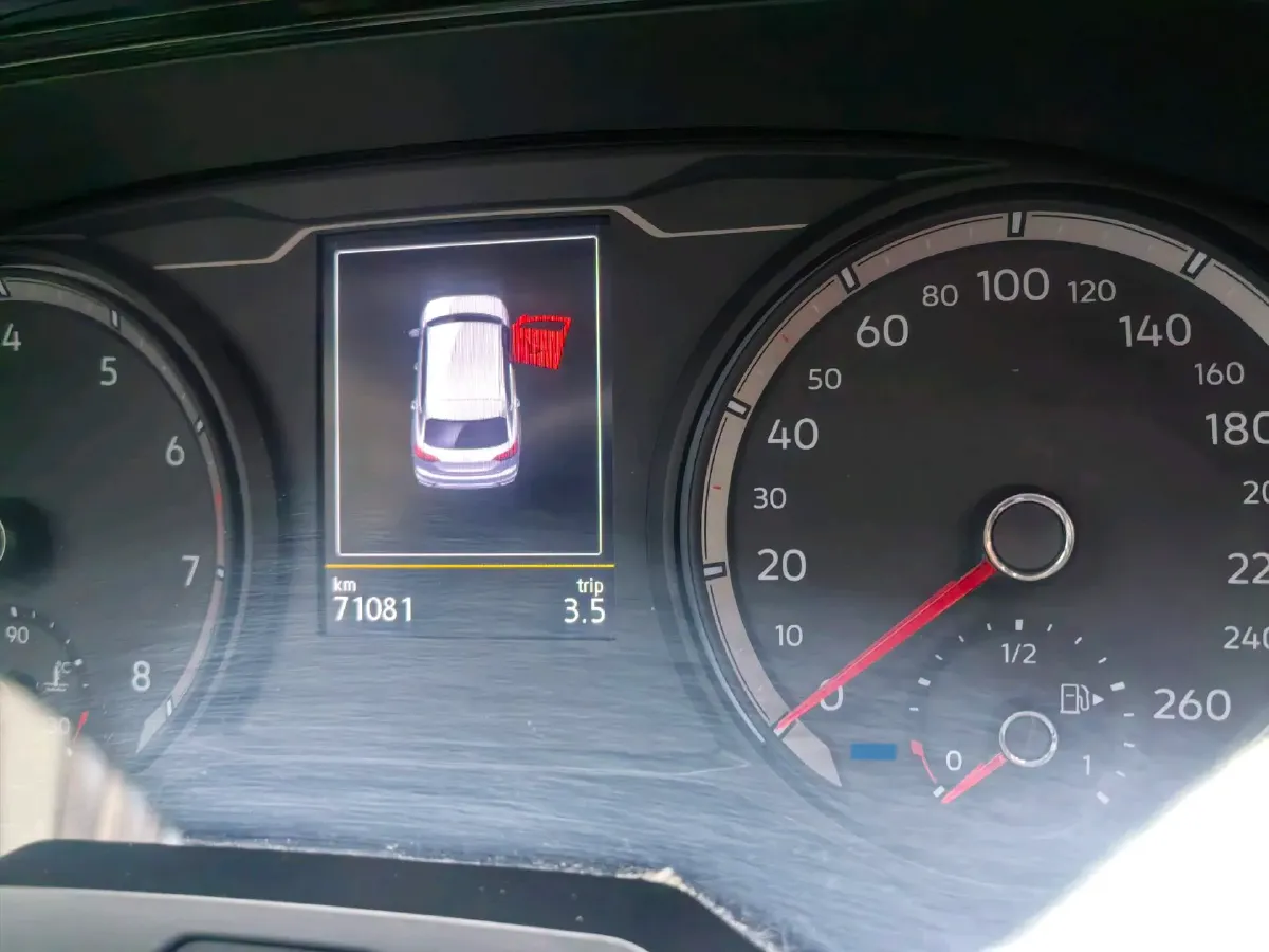 2019 MINI CLUBMAN 1.5T 102HP L3 6AT,autocango,china used car exporter,china ev exporter,chinese used car exporter,chinese used ev exporter