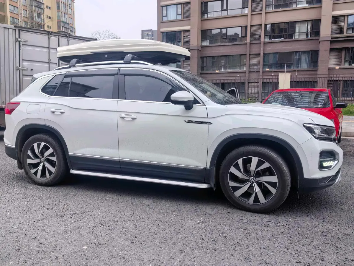 2019 MINI CLUBMAN 1.5T 102HP L3 6AT,autocango,china used car exporter,china ev exporter,chinese used car exporter,chinese used ev exporter