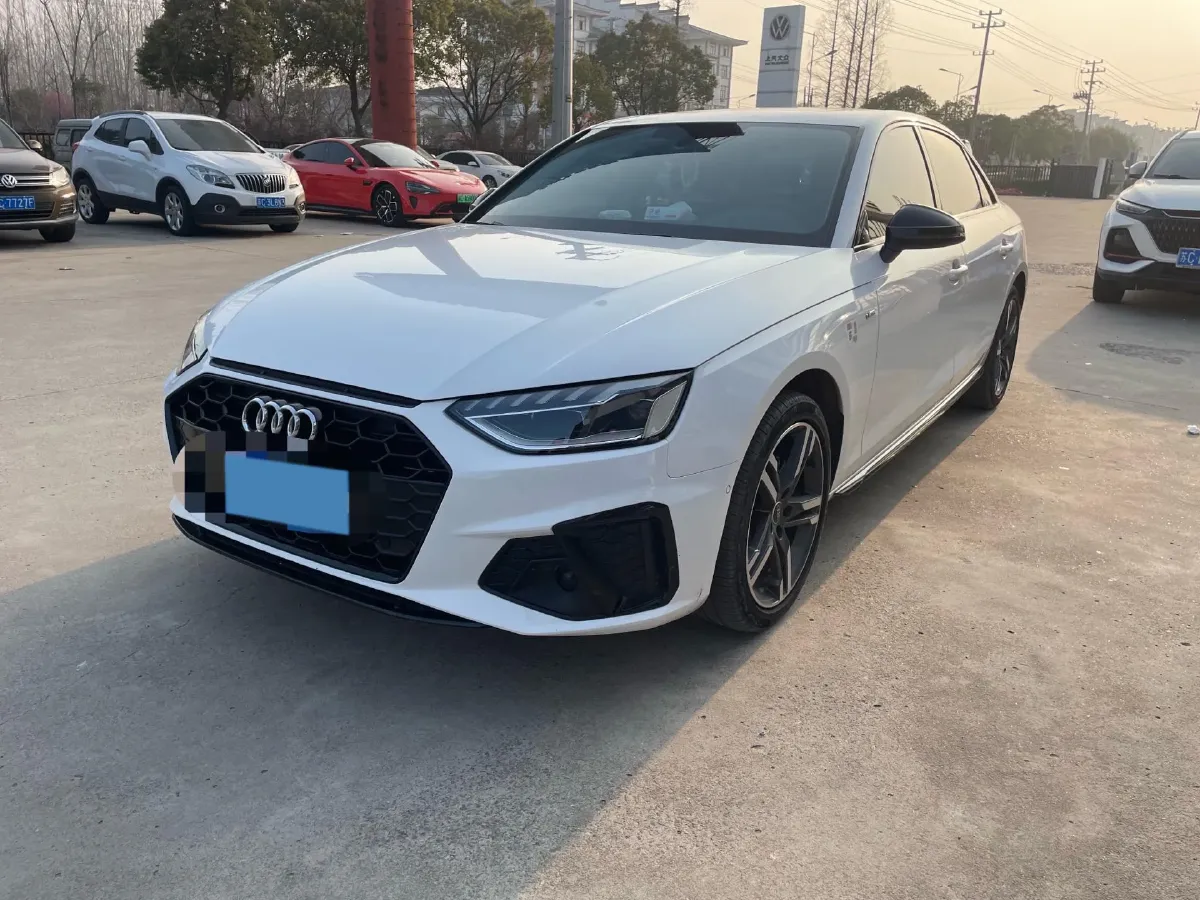 2023 Audi A4L 2.0T 190HP L4 7DCT,autocango,china used car exporter,china ev exporter,chinese used car exporter,chinese used ev exporter
