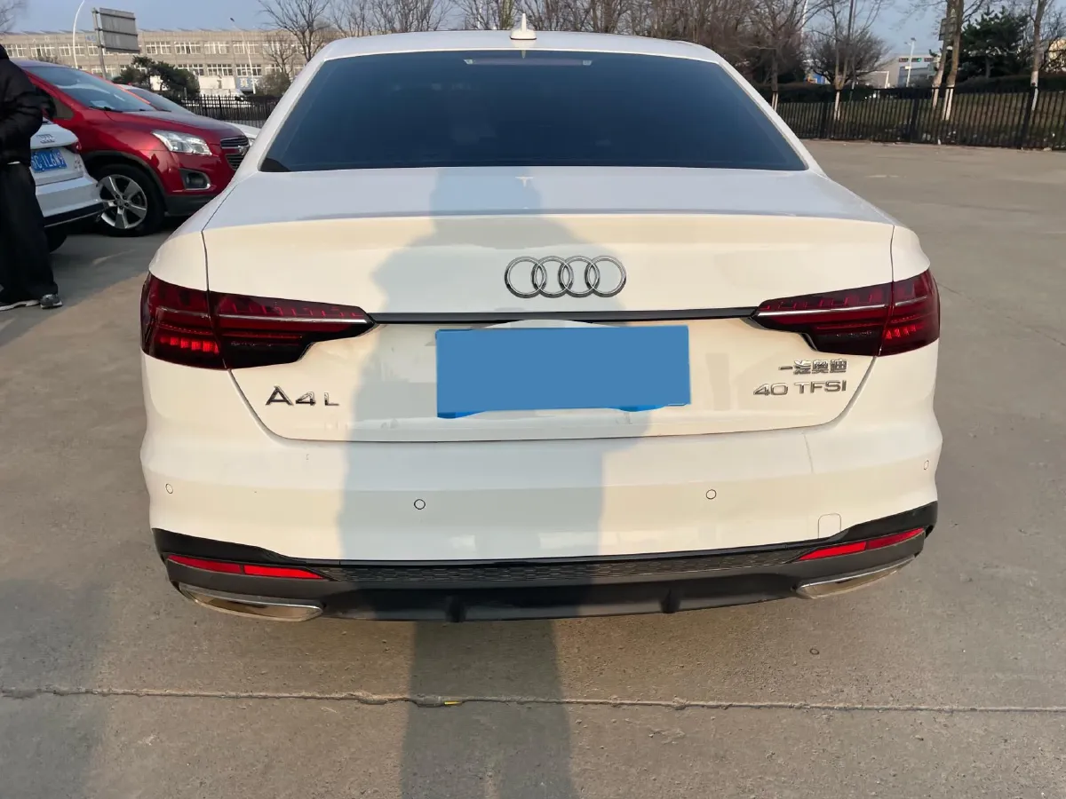 2023 Audi A4L 2.0T 190HP L4 7DCT,autocango,china used car exporter,china ev exporter,chinese used car exporter,chinese used ev exporter