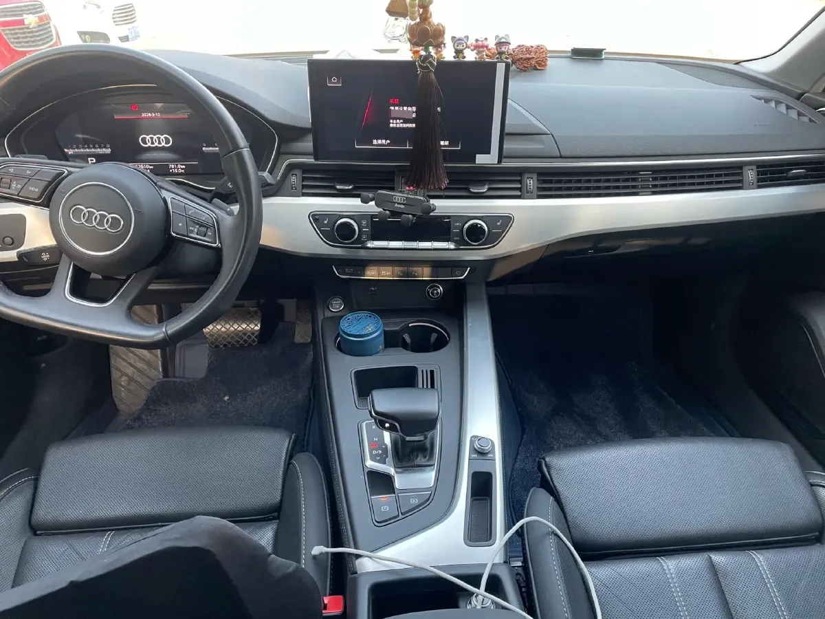 2023 Audi A4L 2.0T 190HP L4 7DCT,autocango,china used car exporter,china ev exporter,chinese used car exporter,chinese used ev exporter