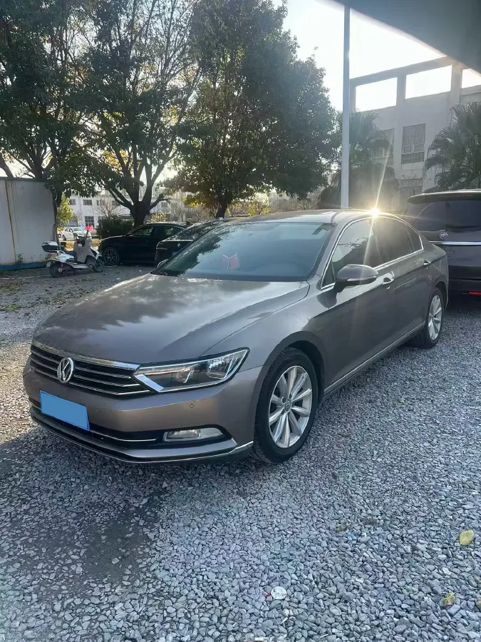 2018 Volkswagen Magotan 1.8T 180HP L4 7DCT,autocango,china used car exporter,china ev exporter,chinese used car exporter,chinese used ev exporter
