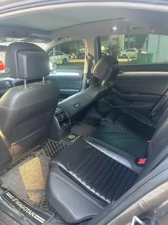 2018 Volkswagen Magotan 1.8T 180HP L4 7DCT,autocango,china used car exporter,china ev exporter,chinese used car exporter,chinese used ev exporter