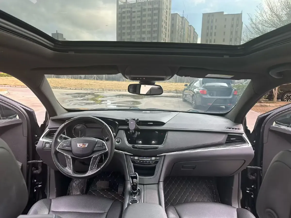 2021 Cadillac XT5 2.0T 237HP L4 9AT,autocango,china used car exporter,china ev exporter,chinese used car exporter,chinese used ev exporter