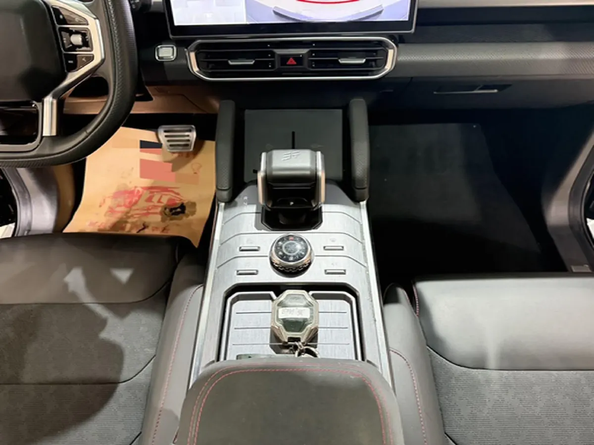 2023 Jetour Traveller 2.0T 254HP L4 7DCT,autocango,china used car exporter,china ev exporter,chinese used car exporter,chinese used ev exporter