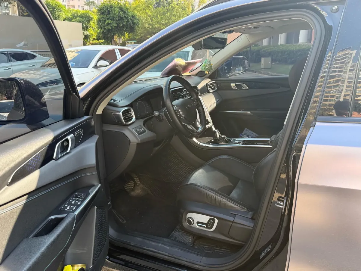 2018 Isuzu Mu-X 3.0T 177HP L4 6AT,autocango,china used car exporter,china ev exporter,chinese used car exporter,chinese used ev exporter