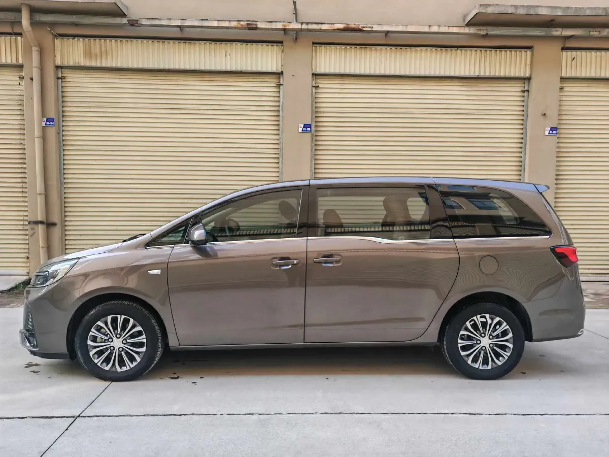 2022 Buick GL8 2.0T 237HP L4 9AT,autocango,china used car exporter,china ev exporter,chinese used car exporter,chinese used ev exporter