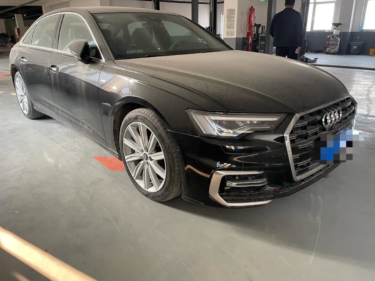 2023 Audi A6L 2.0T 245HP L4 7DCT,autocango,china used car exporter,china ev exporter,chinese used car exporter,chinese used ev exporter