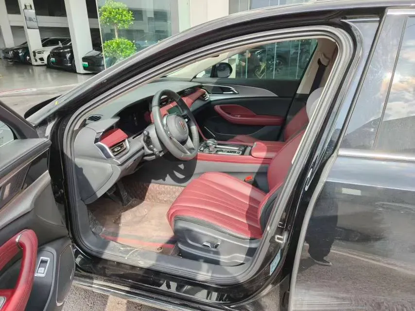 2024 HongQi H5 2.0T 224HP L4 8AT,autocango,china used car exporter,china ev exporter,chinese used car exporter,chinese used ev exporter