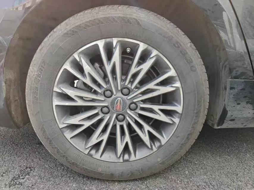 2024 HongQi H5 2.0T 224HP L4 8AT,autocango,china used car exporter,china ev exporter,chinese used car exporter,chinese used ev exporter