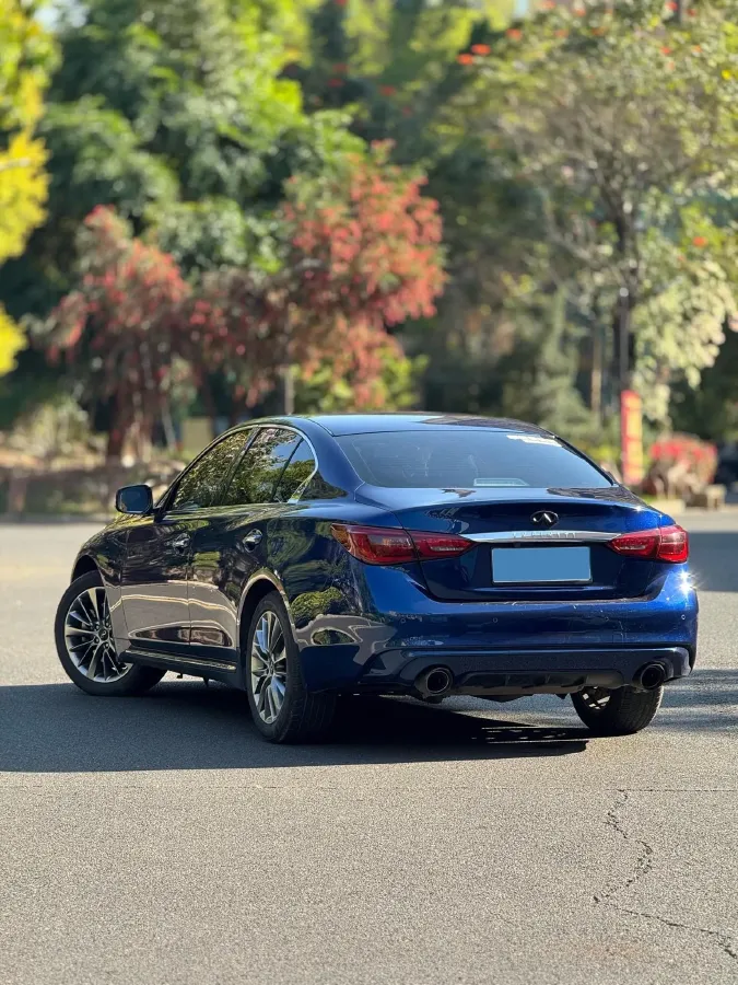 2018 Jeep Grand Commander 2.0T 265HP L4 9AT,autocango,china used car exporter,china ev exporter,chinese used car exporter,chinese used ev exporter