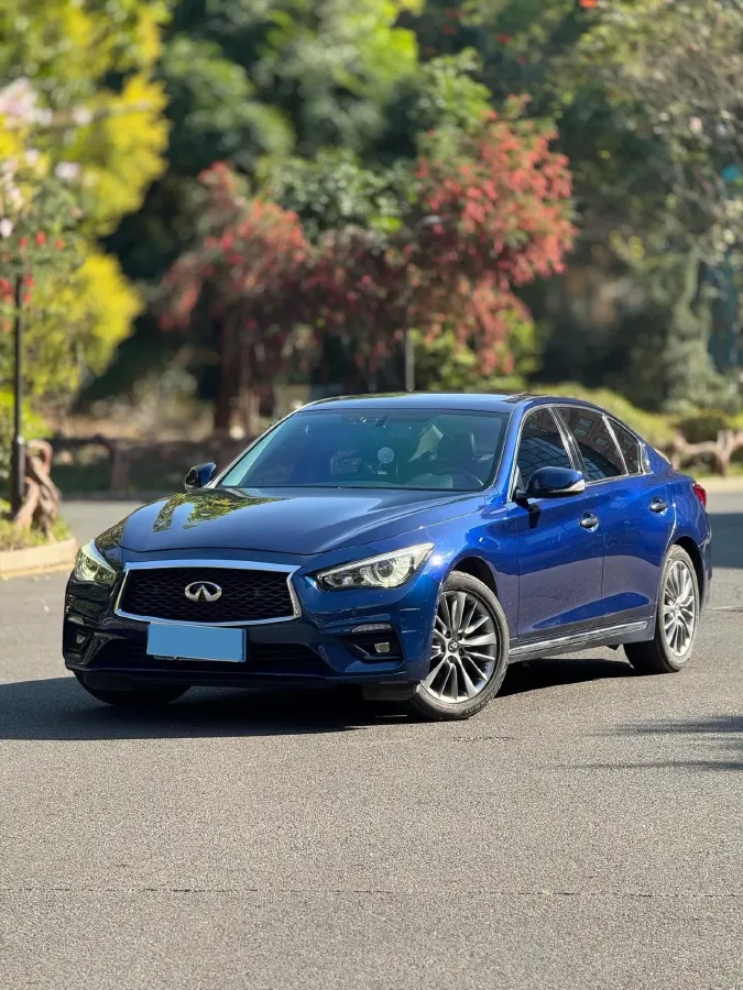 2018 Jeep Grand Commander 2.0T 265HP L4 9AT,autocango,china used car exporter,china ev exporter,chinese used car exporter,chinese used ev exporter