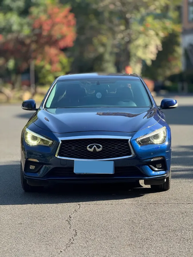 2018 Jeep Grand Commander 2.0T 265HP L4 9AT,autocango,china used car exporter,china ev exporter,chinese used car exporter,chinese used ev exporter