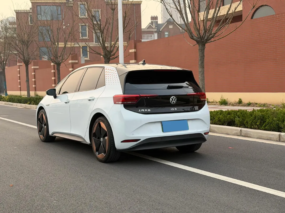 2022 Volkswagen ID.3 BEV 57.3KWH,autocango,china used car exporter,china ev exporter,chinese used car exporter,chinese used ev exporter