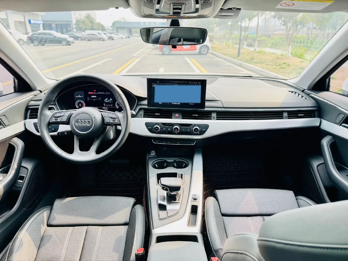 2020 Audi A4L 2.0T 190HP L4 7DCT,autocango,china used car exporter,china ev exporter,chinese used car exporter,chinese used ev exporter