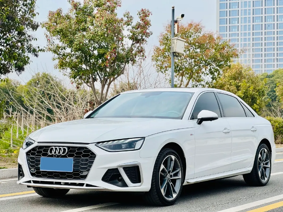 2020 Audi A4L 2.0T 190HP L4 7DCT,autocango,china used car exporter,china ev exporter,chinese used car exporter,chinese used ev exporter
