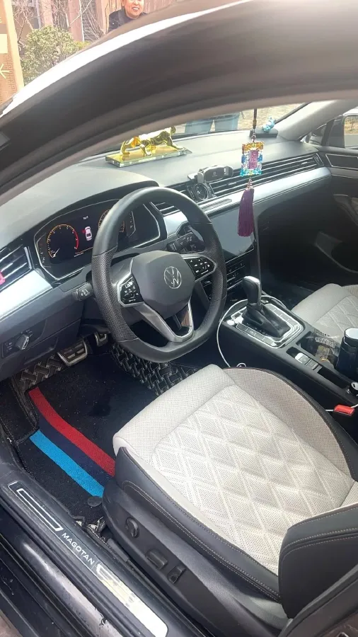 2023 Volkswagen Magotan 2.0T 186HP L4 7DCT,autocango,china used car exporter,china ev exporter,chinese used car exporter,chinese used ev exporter