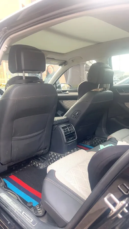 2023 Volkswagen Magotan 2.0T 186HP L4 7DCT,autocango,china used car exporter,china ev exporter,chinese used car exporter,chinese used ev exporter