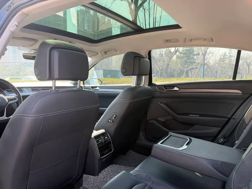 2020 Volkswagen Magotan 1.4T 150HP L4 7DCT,autocango,china used car exporter,china ev exporter,chinese used car exporter,chinese used ev exporter