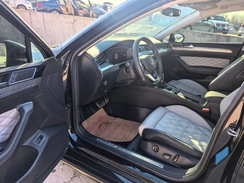 2024 Volkswagen Magotan 2.0T 186HP L4 7DCT,autocango,china used car exporter,china ev exporter,chinese used car exporter,chinese used ev exporter