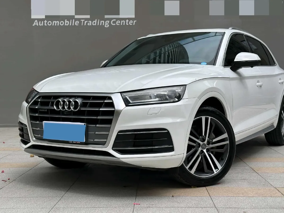 2020 Audi Q5L 2.0T 190HP L4 7DCT,autocango,china used car exporter,china ev exporter,chinese used car exporter,chinese used ev exporter