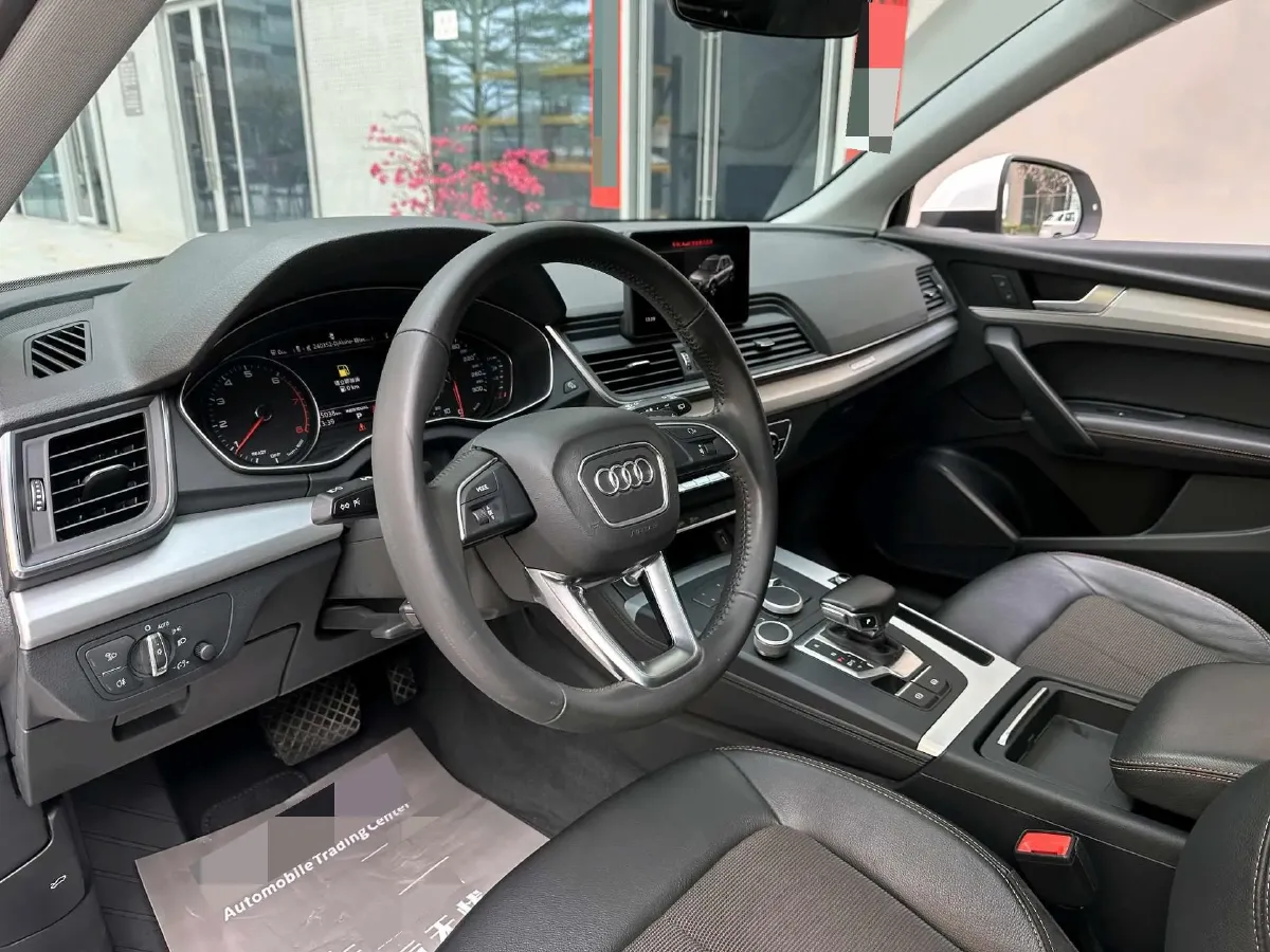 2020 Audi Q5L 2.0T 190HP L4 7DCT,autocango,china used car exporter,china ev exporter,chinese used car exporter,chinese used ev exporter