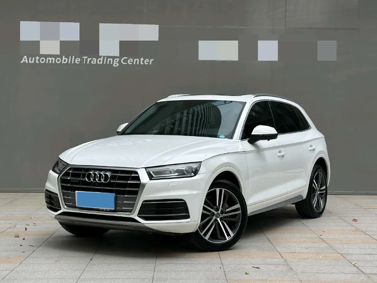 2020 Audi Q5L 2.0T 190HP L4 7DCT,autocango,china used car exporter,china ev exporter,chinese used car exporter,chinese used ev exporter