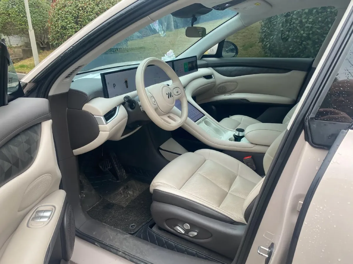 2023 IM LS6 BEV 90KWH,autocango,china used car exporter,china ev exporter,chinese used car exporter,chinese used ev exporter