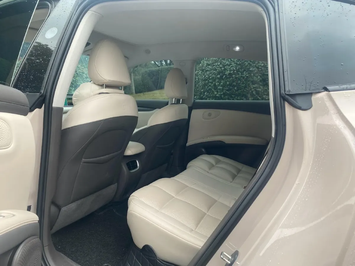 2023 IM LS6 BEV 90KWH,autocango,china used car exporter,china ev exporter,chinese used car exporter,chinese used ev exporter