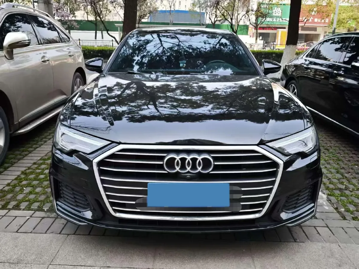 2022 Audi A6L 2.0T 224HP L4 7DCT,autocango,china used car exporter,china ev exporter,chinese used car exporter,chinese used ev exporter