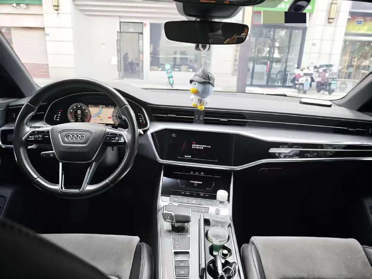 2022 Audi A6L 2.0T 224HP L4 7DCT,autocango,china used car exporter,china ev exporter,chinese used car exporter,chinese used ev exporter