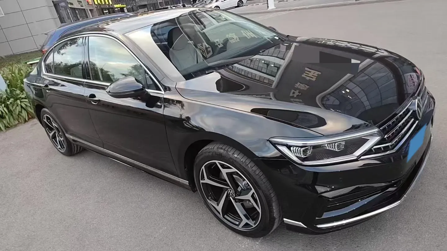 2026 Volkswagen Magotan 2.0T 220HP L4 7DCT,autocango,china used car exporter,china ev exporter,chinese used car exporter,chinese used ev exporter