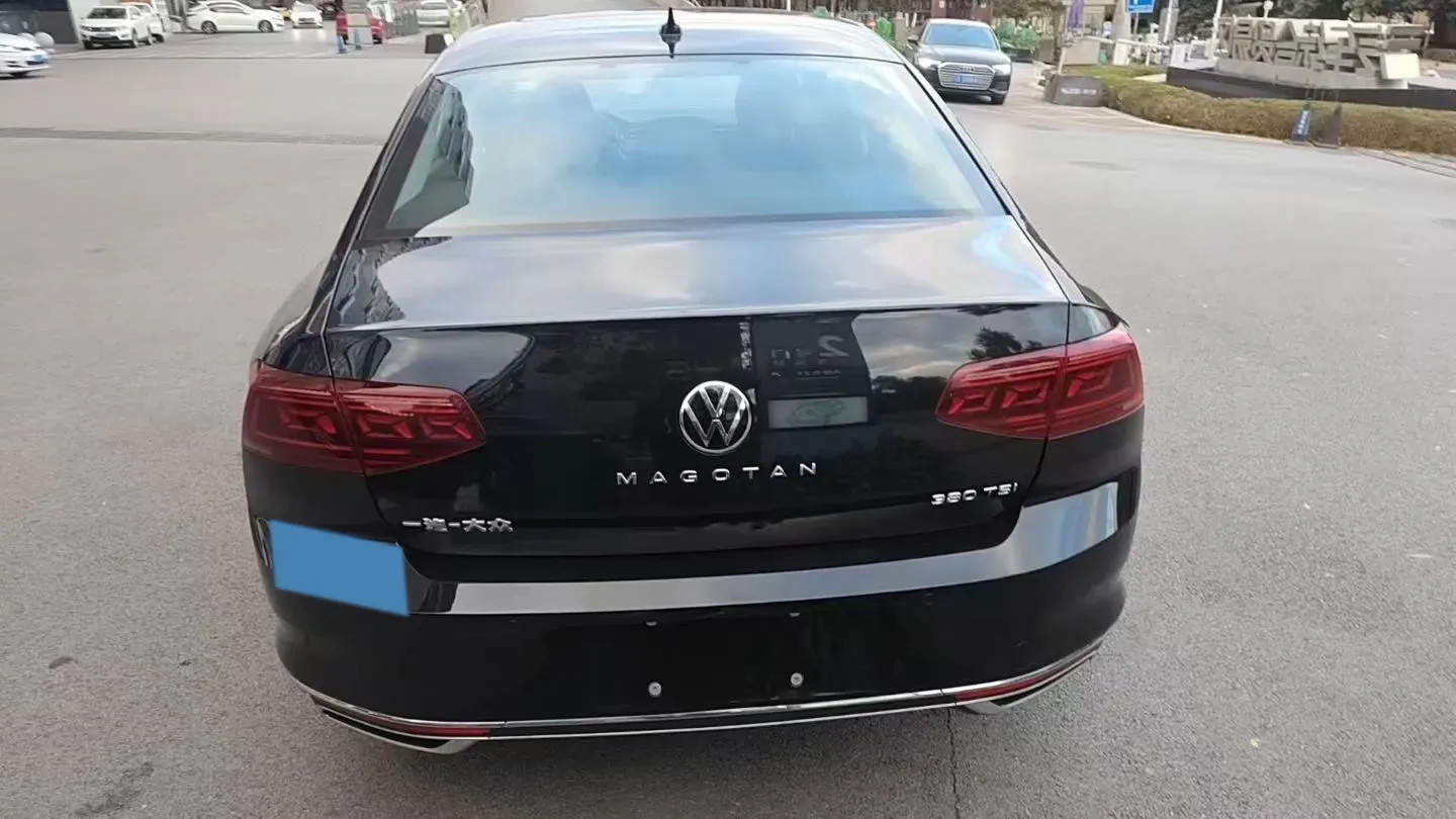 2026 Volkswagen Magotan 2.0T 220HP L4 7DCT,autocango,china used car exporter,china ev exporter,chinese used car exporter,chinese used ev exporter
