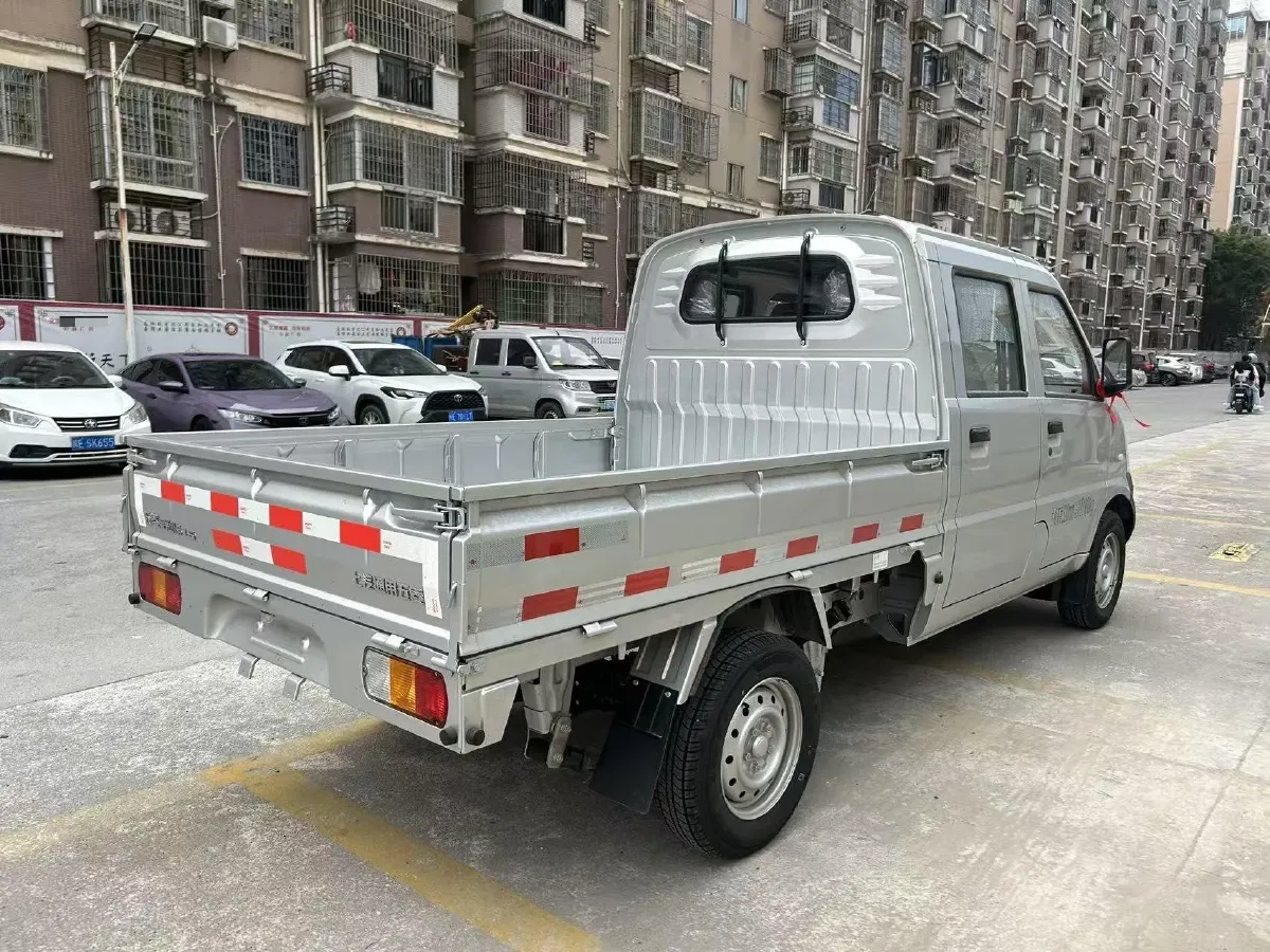 2022 WuLing RongGuang Mini Truck 1.5L 99HP L4 5MT,autocango,china used car exporter,china ev exporter,chinese used car exporter,chinese used ev exporter