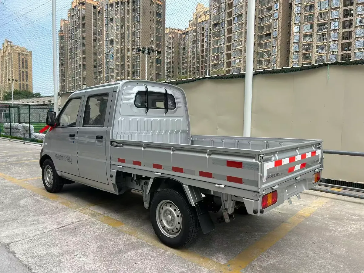 2022 WuLing RongGuang Mini Truck 1.5L 99HP L4 5MT,autocango,china used car exporter,china ev exporter,chinese used car exporter,chinese used ev exporter