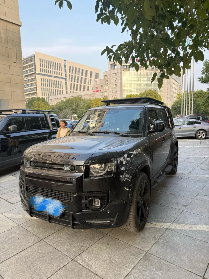 2021 Land Rover Defender 3.0T 400HP L6 8AT,autocango,china used car exporter,china ev exporter,chinese used car exporter,chinese used ev exporter