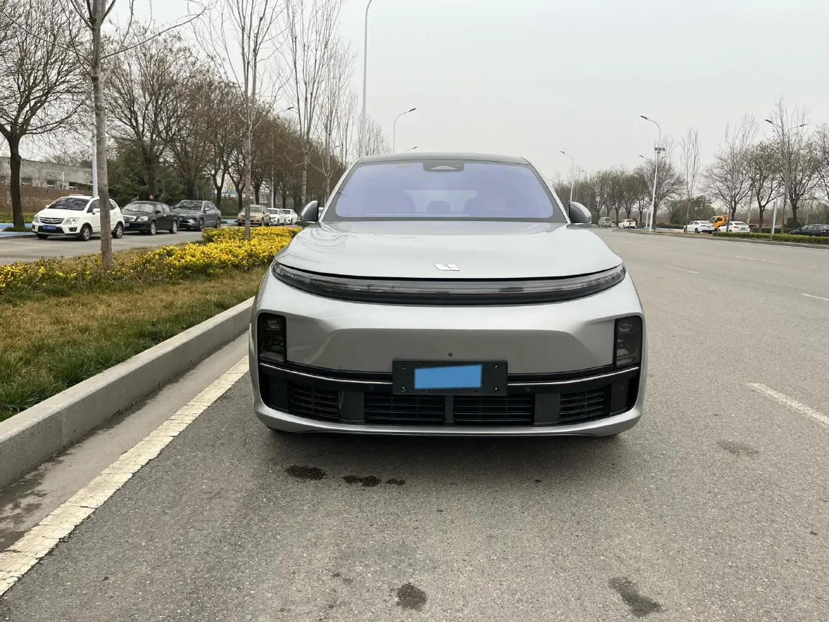 2023 Li L7 Range Extended 154HP REEV 40.9KWH,autocango,china used car exporter,china ev exporter,chinese used car exporter,chinese used ev exporter
