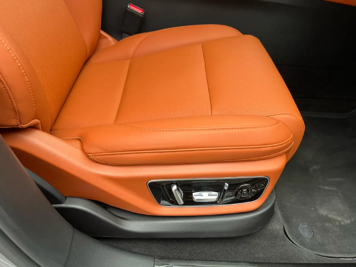 2023 Li L7 Range Extended 154HP REEV 40.9KWH,autocango,china used car exporter,china ev exporter,chinese used car exporter,chinese used ev exporter