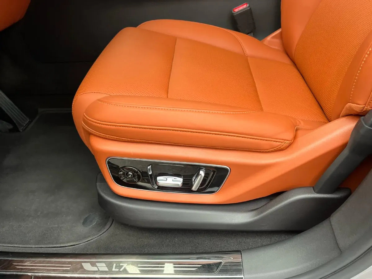 2023 Li L7 Range Extended 154HP REEV 40.9KWH,autocango,china used car exporter,china ev exporter,chinese used car exporter,chinese used ev exporter