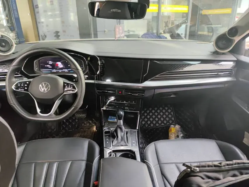 2024 Volkswagen Passat 2.0T 220HP L4 7DCT,autocango,china used car exporter,china ev exporter,chinese used car exporter,chinese used ev exporter