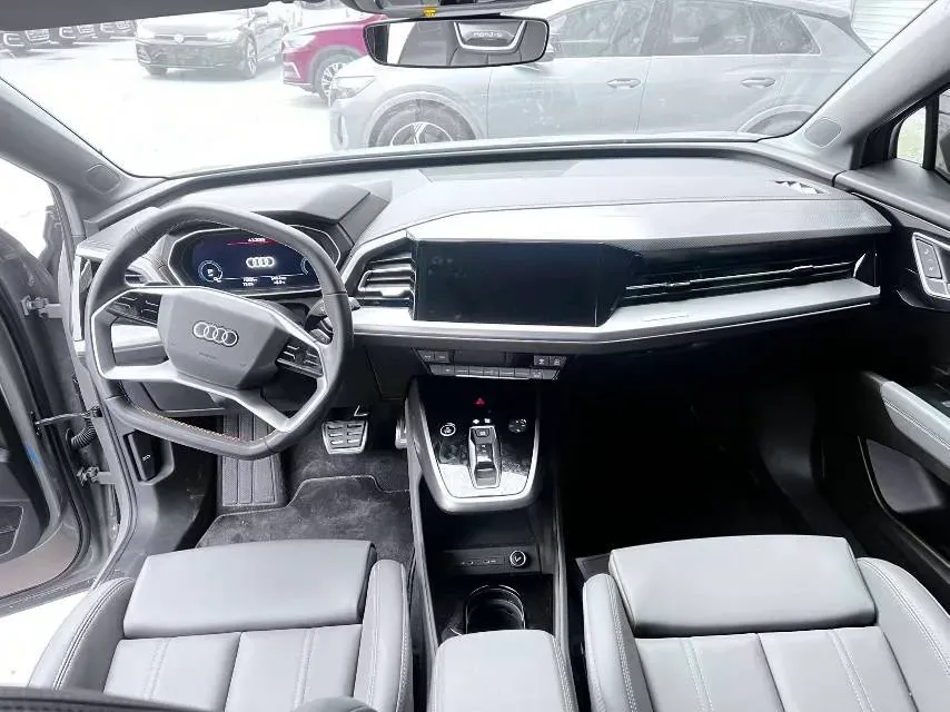 2024 Audi Q4 e-tron BEV 84.8KWH,autocango,china used car exporter,china ev exporter,chinese used car exporter,chinese used ev exporter