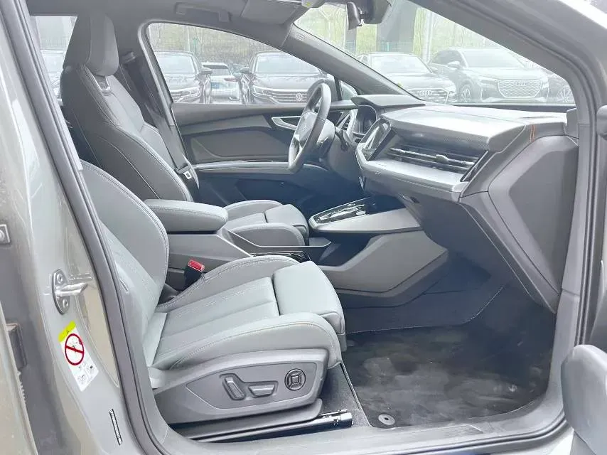 2024 Audi Q4 e-tron BEV 84.8KWH,autocango,china used car exporter,china ev exporter,chinese used car exporter,chinese used ev exporter