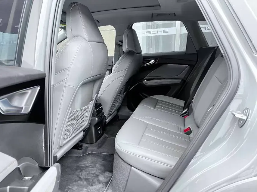 2024 Audi Q4 e-tron BEV 84.8KWH,autocango,china used car exporter,china ev exporter,chinese used car exporter,chinese used ev exporter