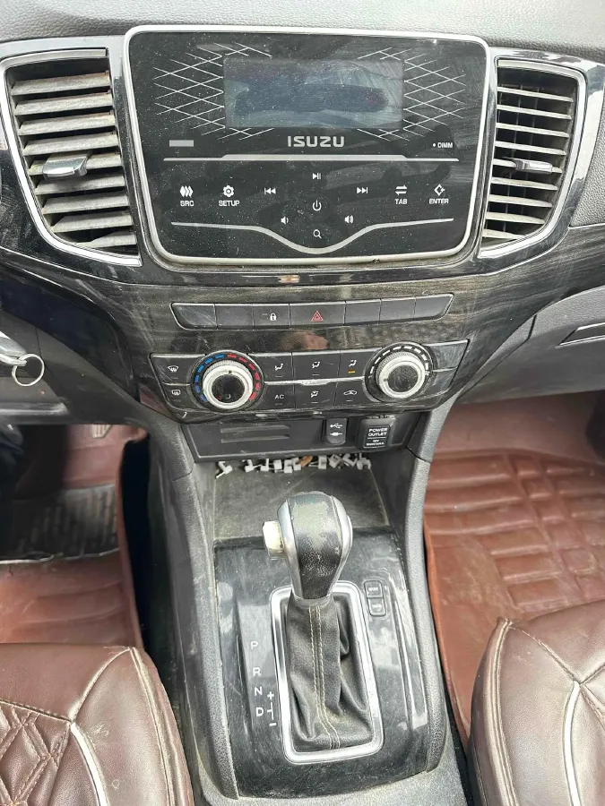 2019 Isuzu LingTuo 2.5T 129HP L4 6AT,autocango,china used car exporter,china ev exporter,chinese used car exporter,chinese used ev exporter