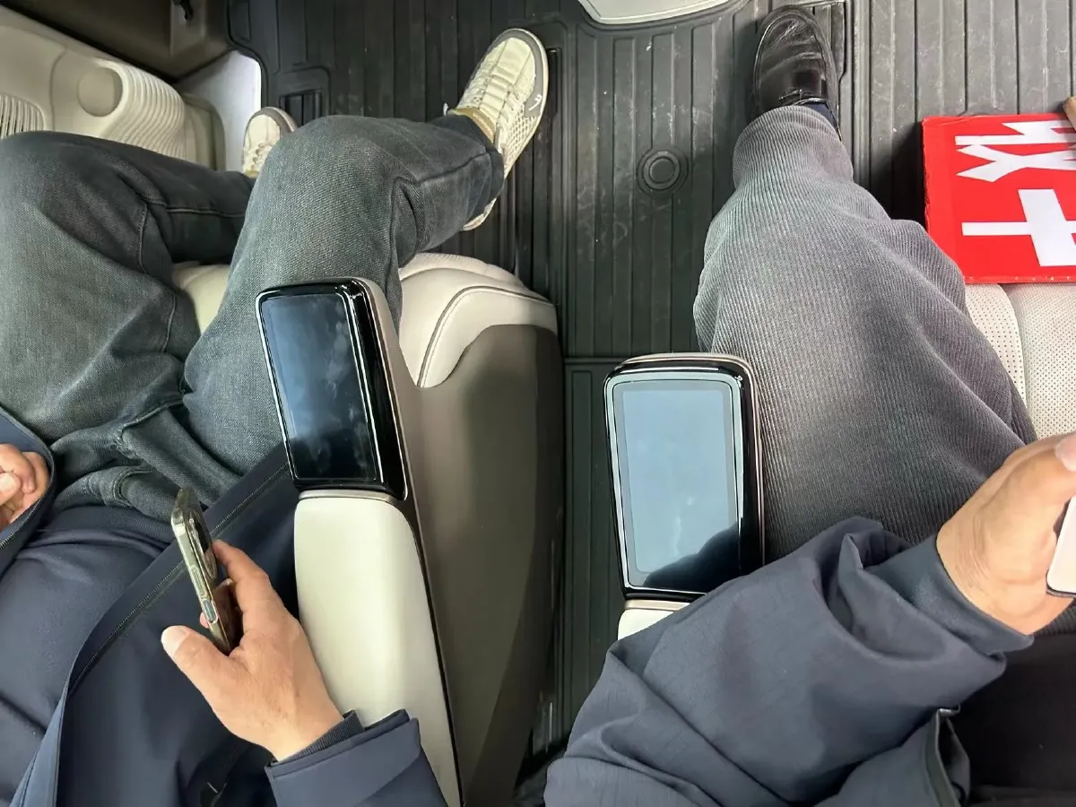 2022 HongQi HS7 3.0T 337HP V6 8AT,autocango,china used car exporter,china ev exporter,chinese used car exporter,chinese used ev exporter