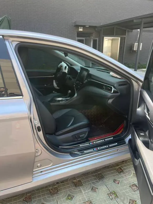 2021 Toyota Camry 2.5L 209HP L4 8AT,autocango,china used car exporter,china ev exporter,chinese used car exporter,chinese used ev exporter