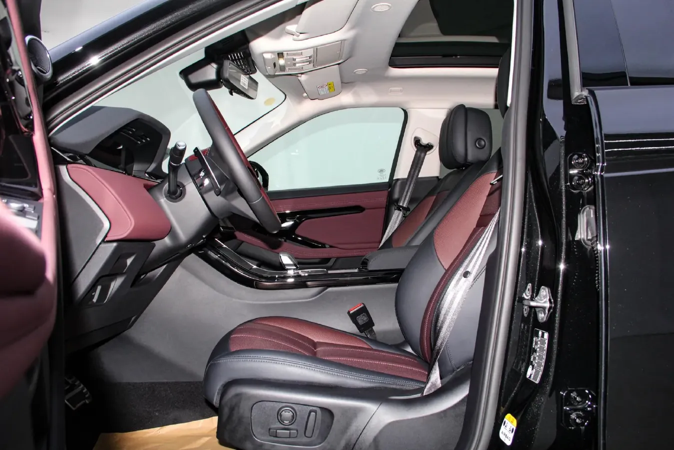 2024 Land Rover Range Rover Evoque 2.0T 249HP L4 9AT,autocango,china used car exporter,china ev exporter,chinese used car exporter,chinese used ev exporter