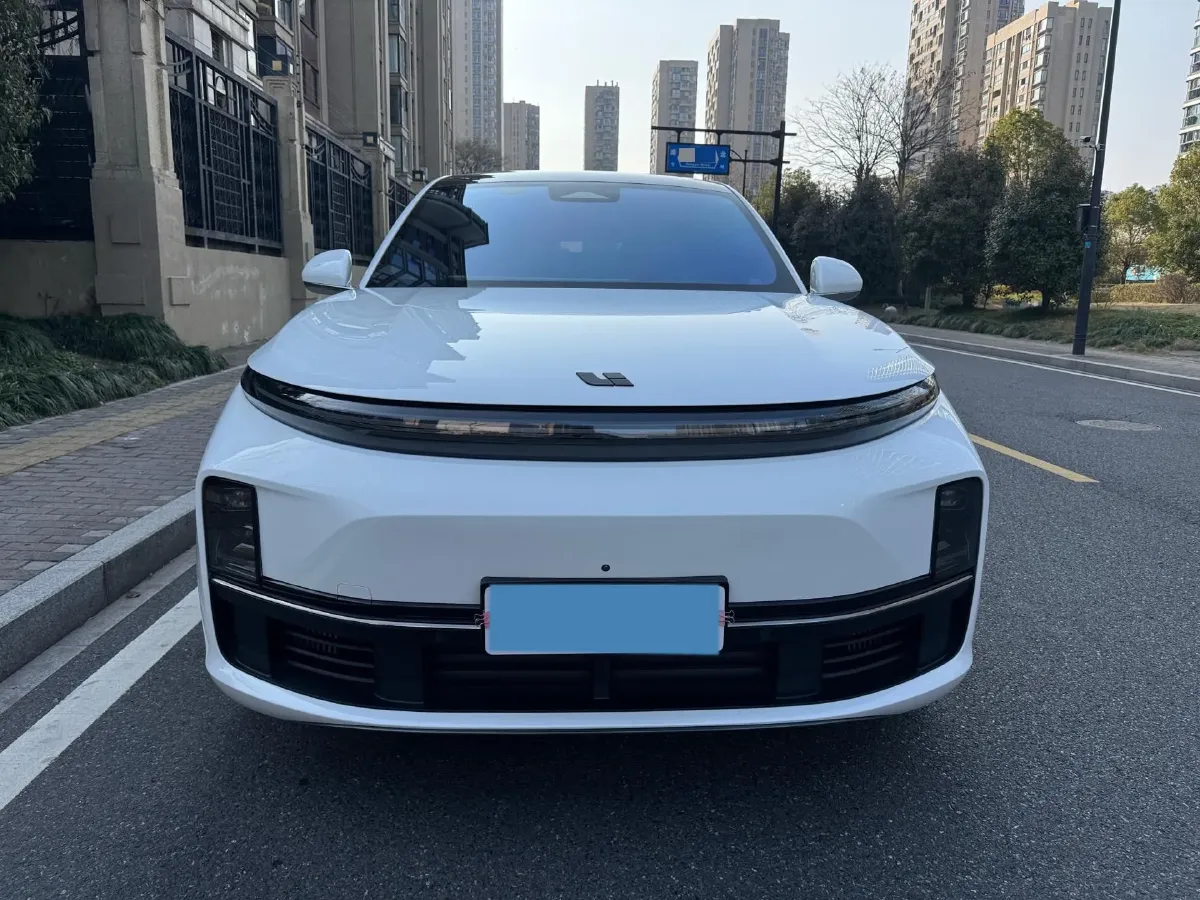 2023 Li L7 Range Extended 154HP REEV 40.9KWH,autocango,china used car exporter,china ev exporter,chinese used car exporter,chinese used ev exporter