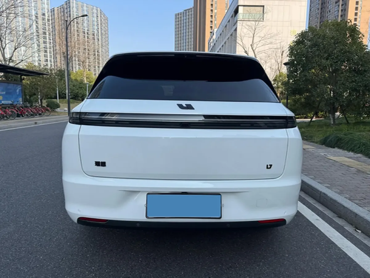 2023 Li L7 Range Extended 154HP REEV 40.9KWH,autocango,china used car exporter,china ev exporter,chinese used car exporter,chinese used ev exporter