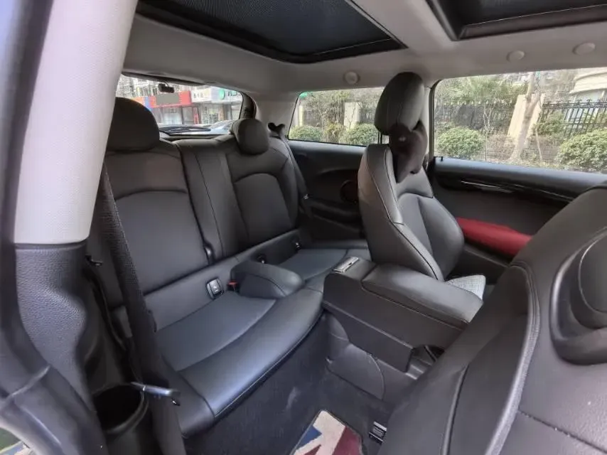 2021 MINI MINI 1.5T 136HP L3 7DCT,autocango,china used car exporter,china ev exporter,chinese used car exporter,chinese used ev exporter